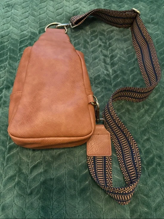 Urban Originals Anthropology Sling Bag Brown Detachable Strap - Picture 2 of 10